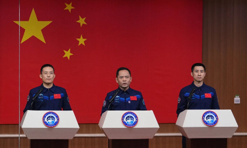 Utopia in space: China to send men and mice to space station