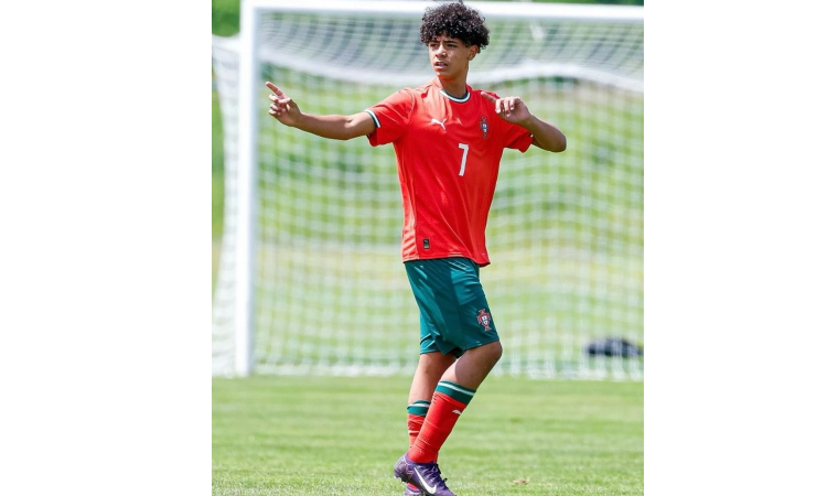 Cristiano Ronaldos son makes his debut with Portugals under-16 team