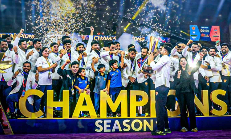 PKL season 12: Delhi crowned champion at home, overcomes Puneri in fierce battle PKL season 12: Delhi crowned champion at home, overcomes Puneri in fierce battle