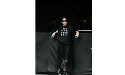 Shruti Haasan turns her life into a story book this Halloween Shruti Haasan turns her life into a story book this Halloween