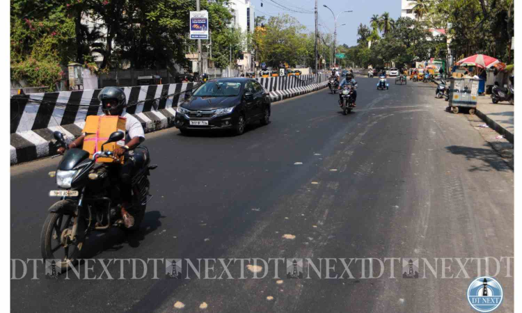 Chennai Corporation to expand roads along bus routes to facilitate smooth flow of traffic Chennai Corporation to expand roads along bus routes to facilitate smooth flow of traffic