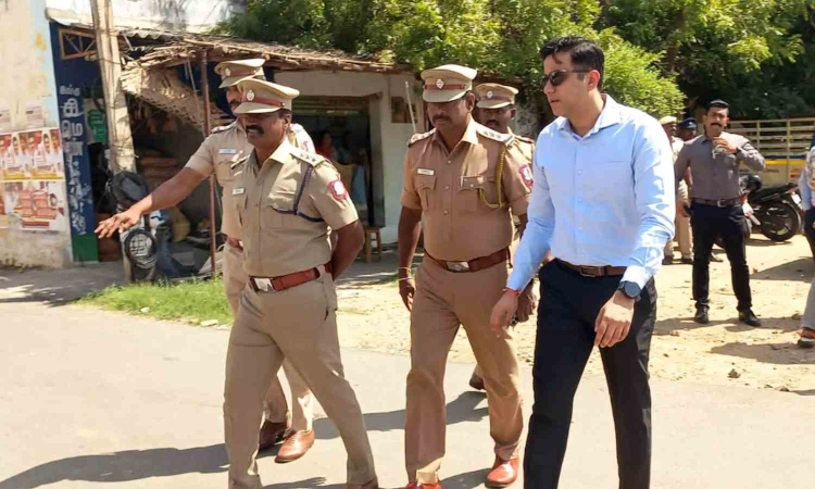 CBI questions Velusamy Puram traders in Karur stampede case CBI questions Velusamy Puram traders in Karur stampede case