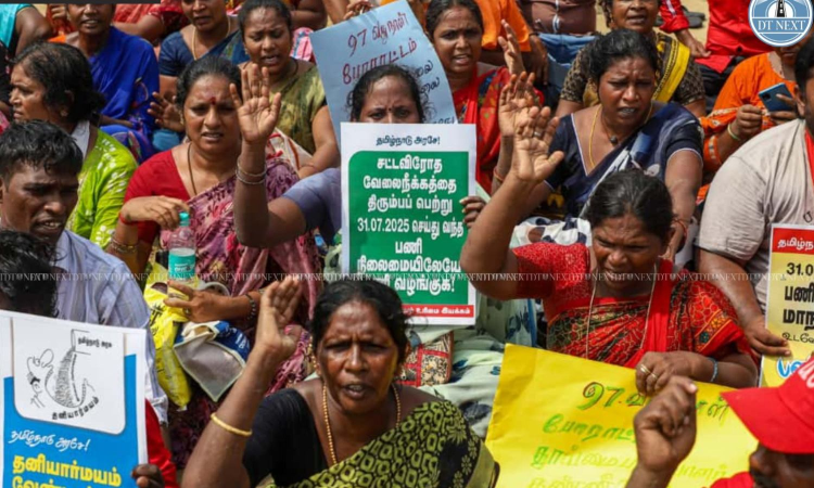 Case filed against cleanliness workers for sea protest at Marina beach