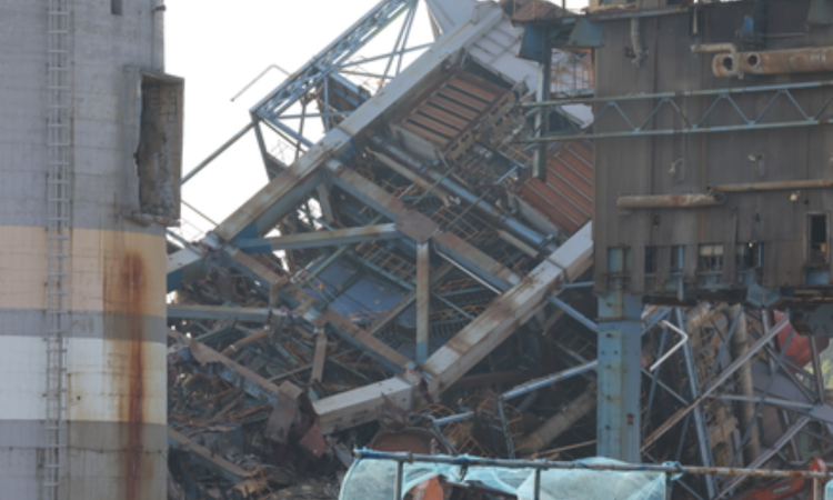 South Korea: Search continues for people trapped in thermal power plant