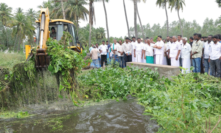 EPS claims imaginary, desilting works worth Rs 15 cr ongoing in Karur, says Senthilbalaji EPS claims imaginary, desilting works worth Rs 15 cr ongoing in Karur, says Senthilbalaji