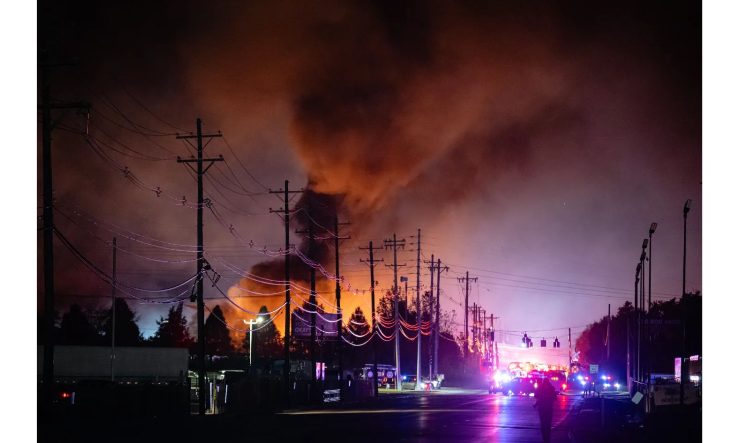 12 dead after engine fell off UPS plane that crashed and exploded in Kentucky