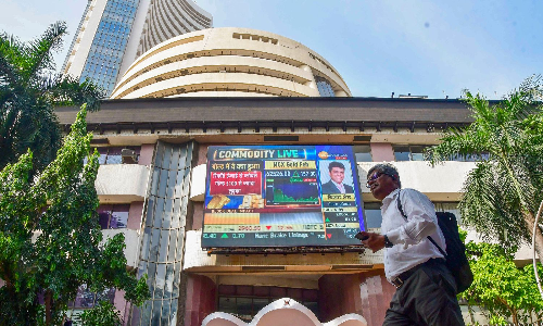 Sensex, Nifty tumble in early trade dragged by foreign fund outflows, weak global peers