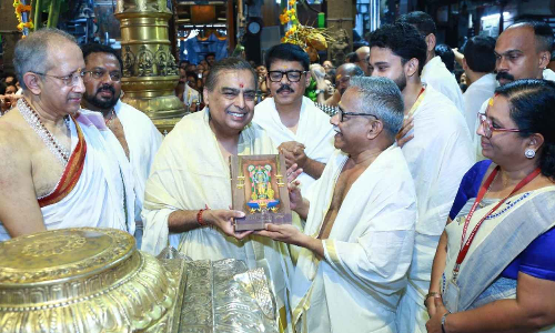 Mukesh Ambani visits Guruvayur Temple, donates Rs 15 crore for proposed hospital