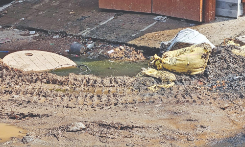 Sewage overflow triggers month-long sanitation crisis in Arumbakkam