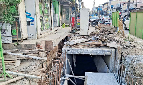 Chennai: Slow SWD work triggers traffic woes on Valluvar Salai in Ramapuram