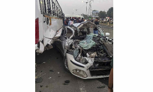 Dead truck driver, cleaner booked over Pune crash that killed 8; FIR against vehicle owner too