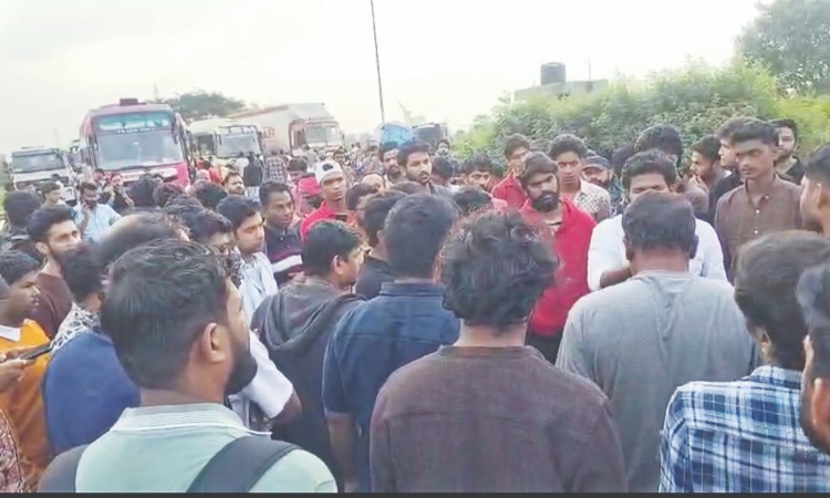 Talk to Kerala, Karnataka, resolve omnibus strike: Oppn to govt