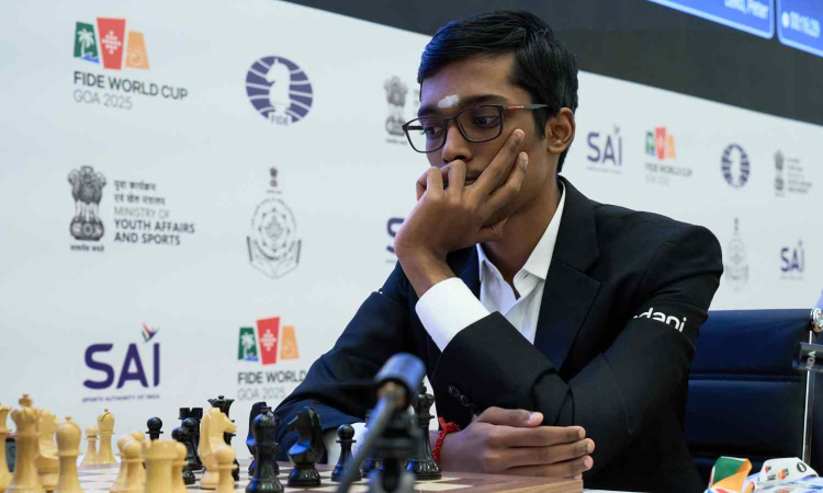 FIDE World Cup: Pragg knocked out by Daniil, Arjun, Harikrishna advance to pre-quarters FIDE World Cup: Pragg knocked out by Daniil, Arjun, Harikrishna advance to pre-quarters