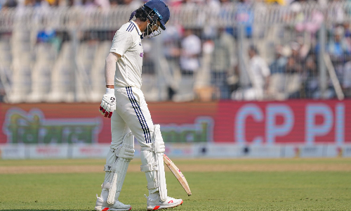 South Africa fight back as India slump to 138/4 at lunch; Gill retires hurt South Africa fight back as India slump to 138/4 at lunch; Gill retires hurt