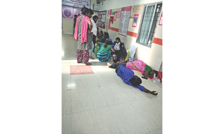 Lack of seating in Kasturba Gandhi Hospital forces pregnant women in active labour sit on floors
