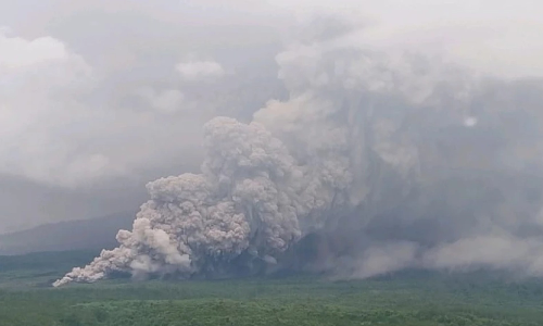 Indonesia raises alert for Mount Semeru volcano to highest level after series of eruptions