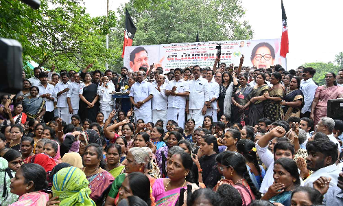 AIADMK stages protest against DMK govt over alleged irregularities in SIR exercise AIADMK stages protest against DMK govt over alleged irregularities in SIR exercise