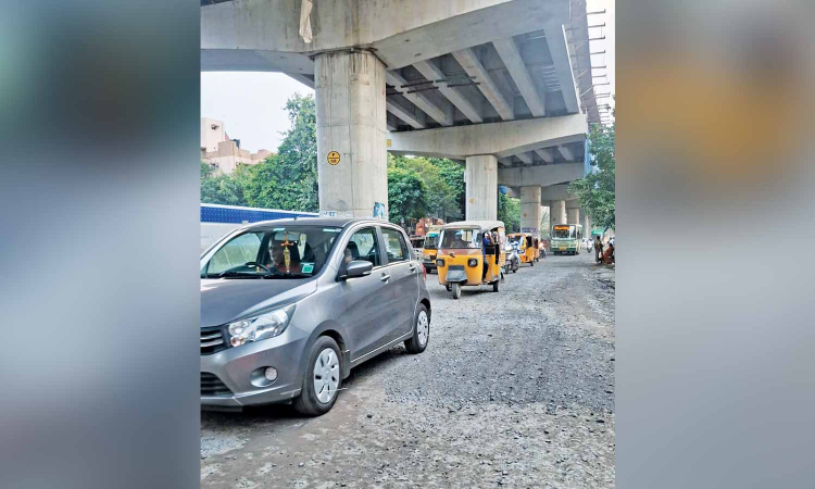 Chennai Citizen Connect: CMRL work renders Arcot Road stretch unusable