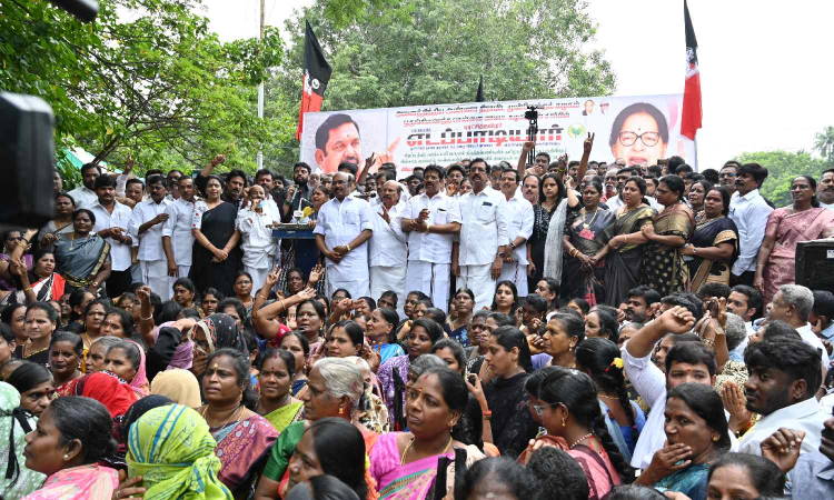 AIADMK stages protest against DMK govt over alleged irregularities in SIR exercise AIADMK stages protest against DMK govt over alleged irregularities in SIR exercise