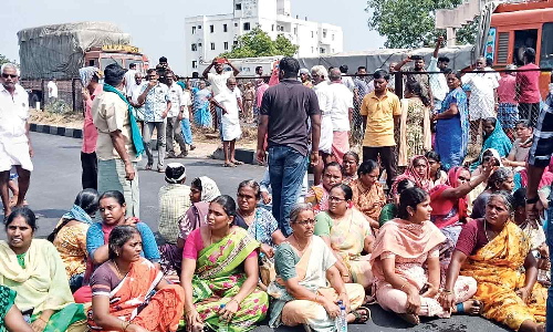 Tension grips Karur as officials seal houses on temple land