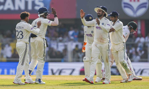 Bowlers give India upper-hand, South Africa end day one at 247/6