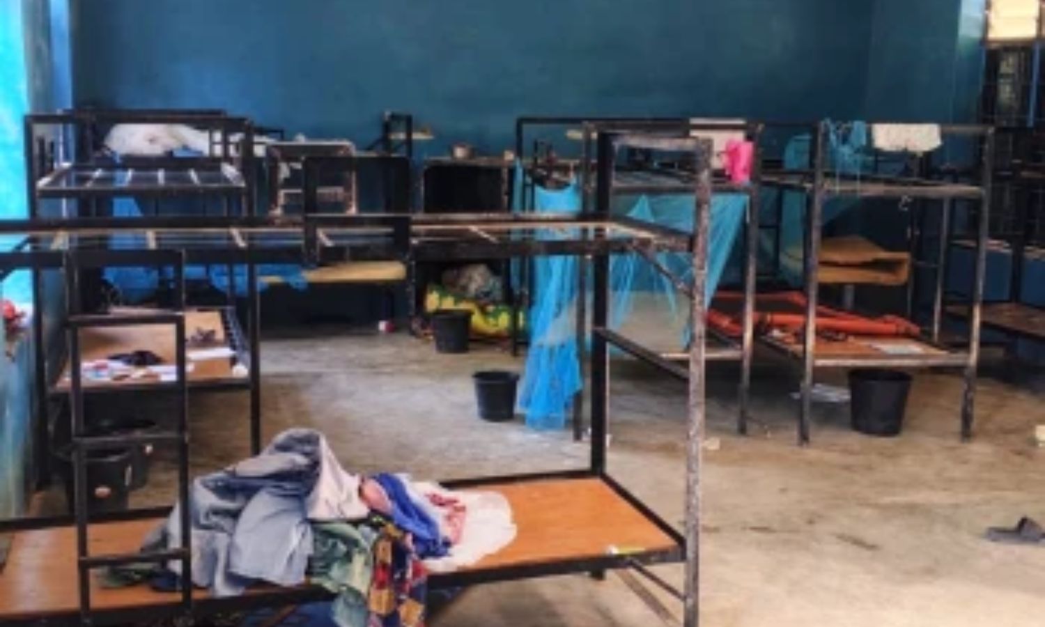 Number of children abducted in Nigerian school attack raised to more than 300