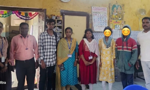 Runaway Telangana siblings rescued at Avadi railway station Runaway Telangana siblings rescued at Avadi railway station