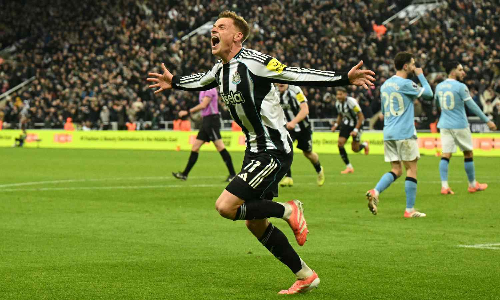Barnes’ double helps Newcastle beat Man City