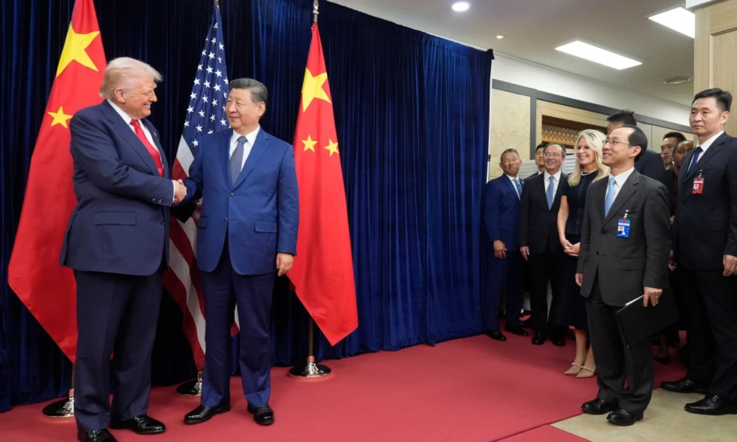 Trump, Xi spoke on phone Monday to discuss trade, Taiwan and Ukraine, US and Chinese officials say