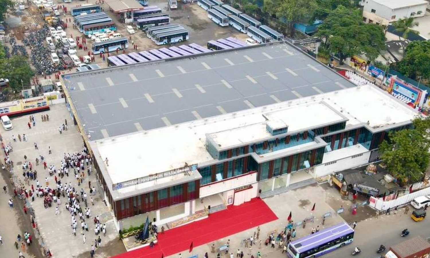 DyCM Udhayanidhi launches refurbished Ambattur Estate bus terminus