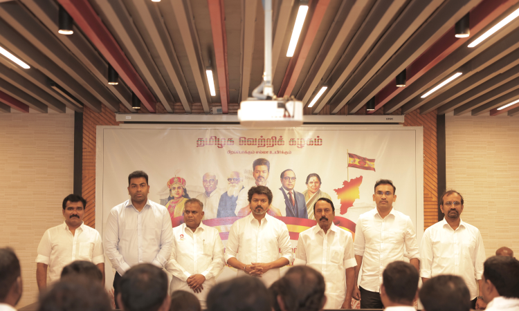 Sengottaiyan vows to install Vijay as Chief Minister in 2026