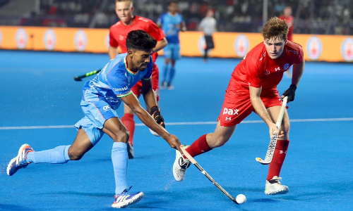 Young sticks run riot