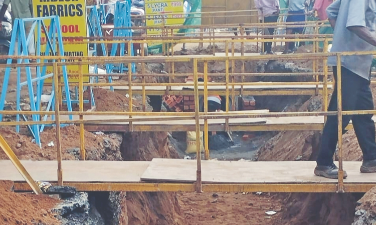 Chennai Citizen Connect: Months-long work to lay pipeline leaves MC Road in chaos