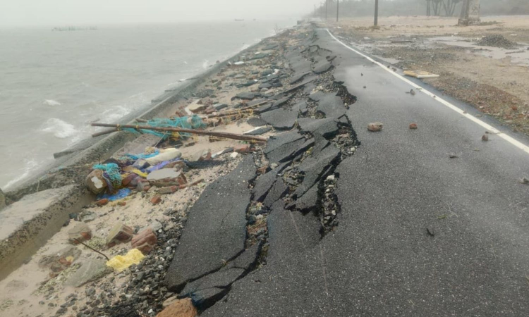 Mandapam: Roads damaged due to Cyclone Ditwah