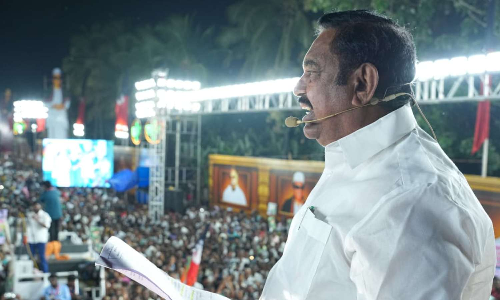 Sengottaiyan maligning MGR, Jaya govts: EPS