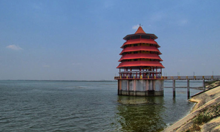 Water release from Chembarambakkam lake halted as rain stops