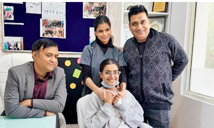 21-year-old influencers father donates kidney to help her shine again on social media 21-year-old influencers father donates kidney to help her shine again on social media