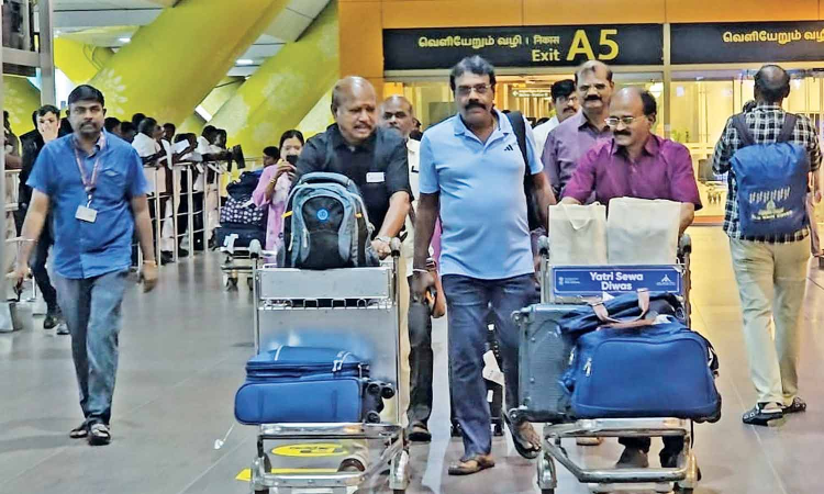 29 Chennai tourists stranded in Sri Lanka return home safely