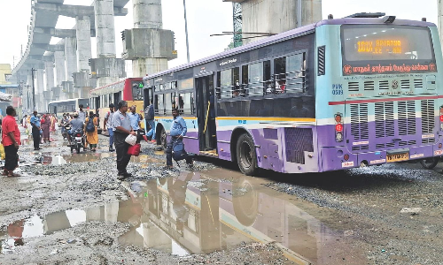 Poonamallee High Road left in poor shape after week-long rain; commuters demand lasting repairs