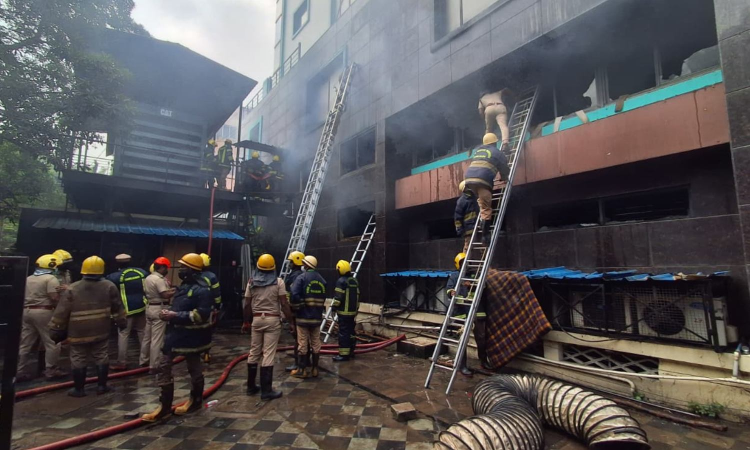 Massive fire erupts at GST commissioner’s office in Anna Nagar Massive fire erupts at GST commissioner’s office in Anna Nagar