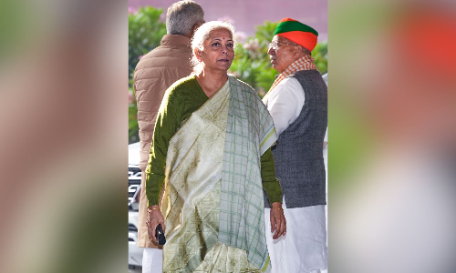 Cabinet clears bill to hike FDI in insurance sector to 100% Cabinet clears bill to hike FDI in insurance sector to 100%