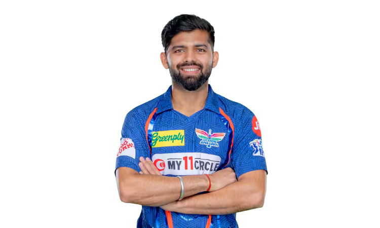 Manan Vohra goes unsold Manan Vohra goes unsold