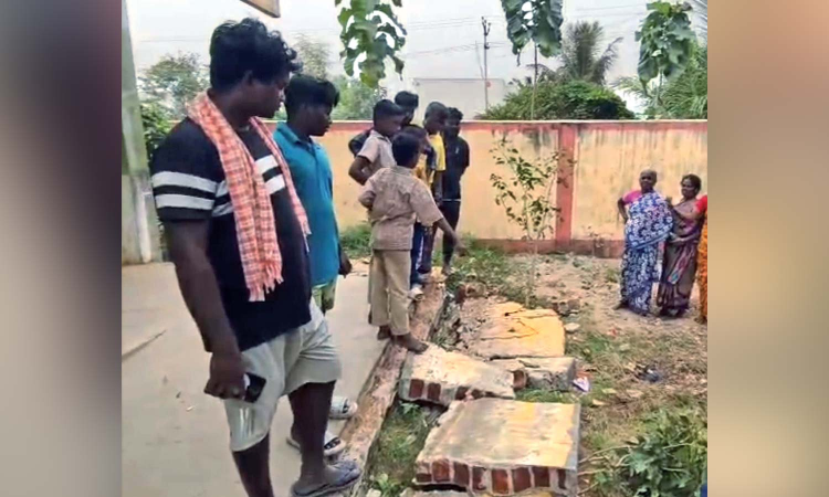 Boy killed during lunch as wall of Tiruttani government school collapses Boy killed during lunch as wall of Tiruttani government school collapses