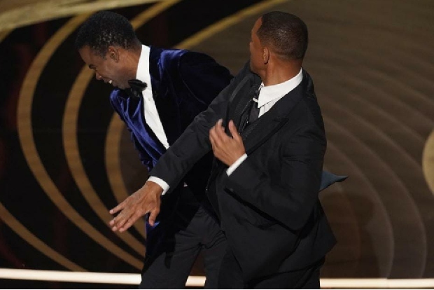 Will Smith, Chris Rock confrontation shocks Oscar audience