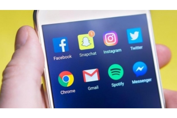 When are girls and boys most vulnerable to social media?