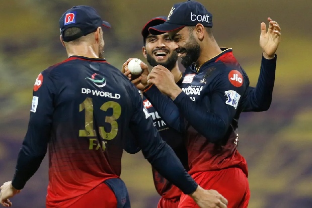 RCB defeat DC by 16 runs in IPL