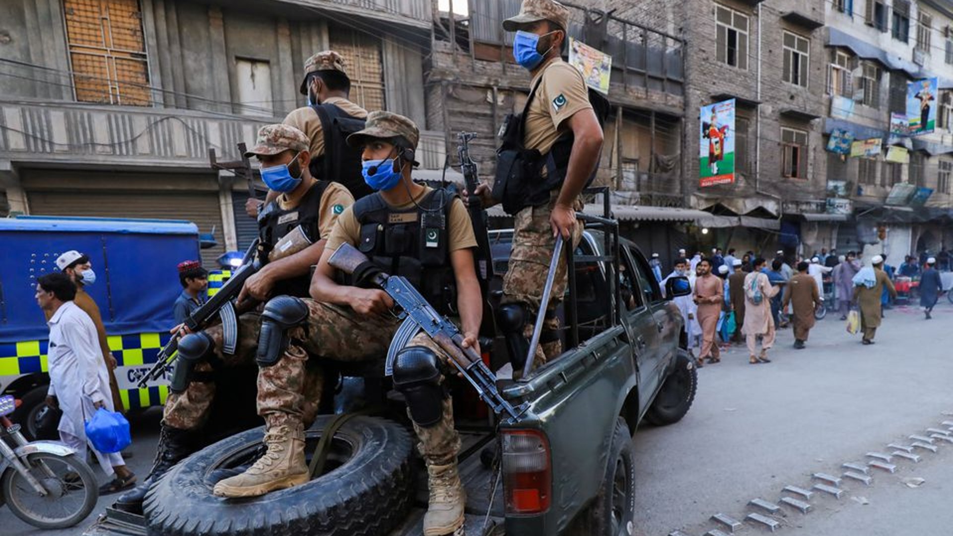 Eight Pakistan soldiers killed in militant ambush in north Waziristan