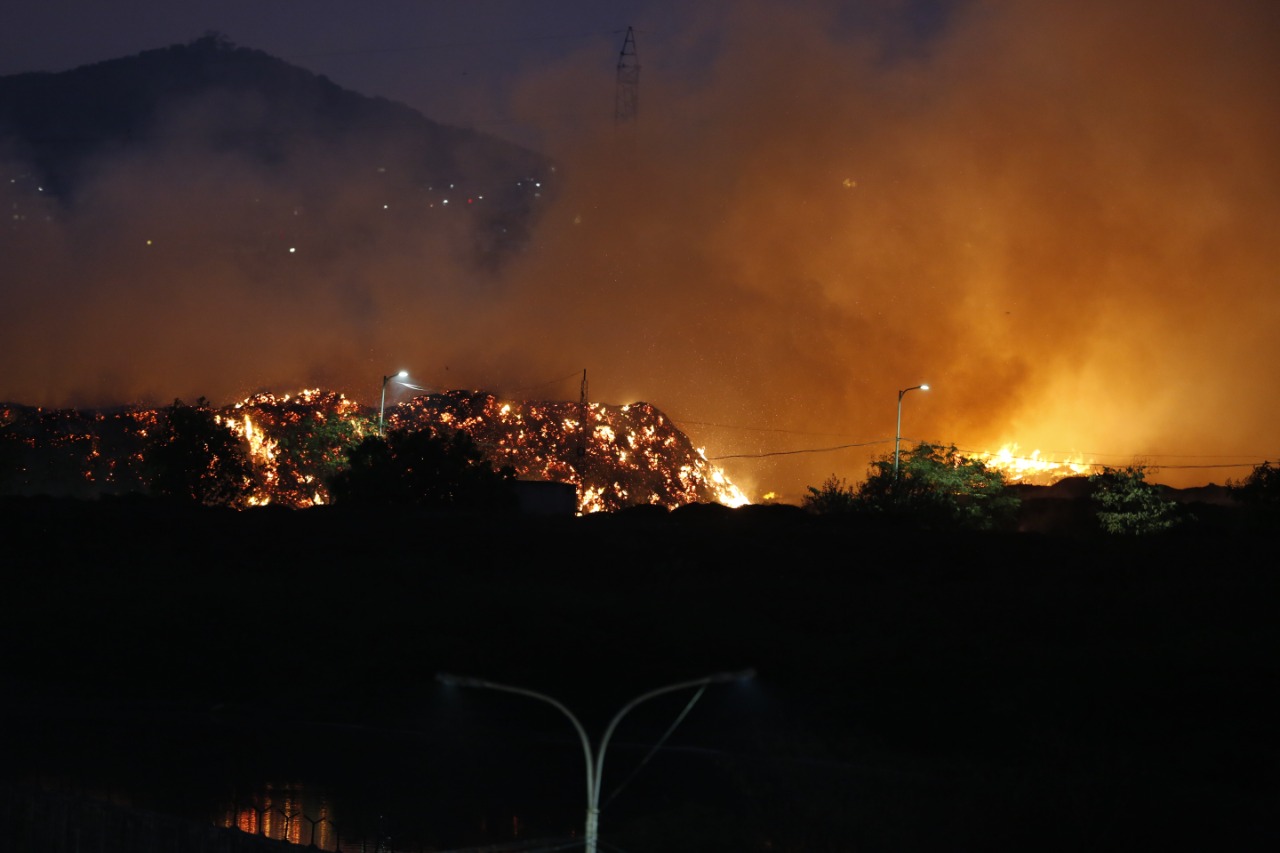 Massive fire at Perungudi dump yard; Velachery residents suffer from smoke
