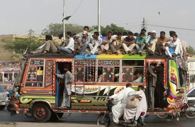 34 per cent of Pakistans population lives on just Rs 588 a day income: World Bank