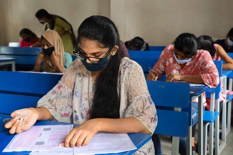UGC to allow students to pursue 2 full-time degree programmes simultaneously in physical mode UGC to allow students to pursue 2 full-time degree programmes simultaneously in physical mode